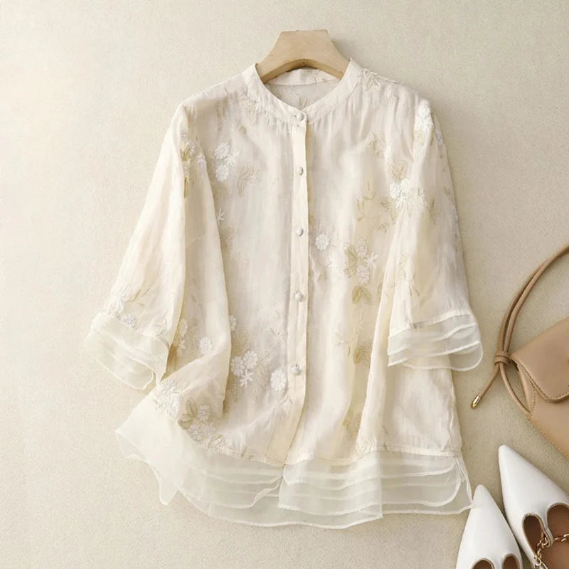 Sabina™ | Broderad blus